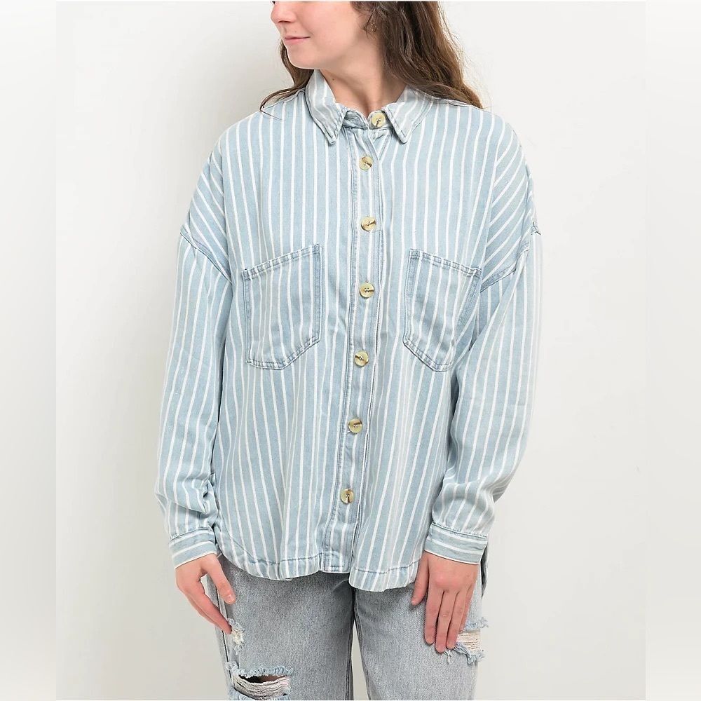 Blu Pepper Pinstripe Blue Chambray Button Up Shirt size small NWOT